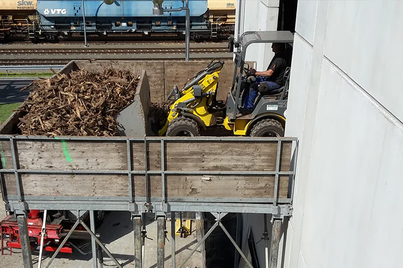 Radlader Wacker LW25 im Maschinenpark von STÖRK Umwelttechnik